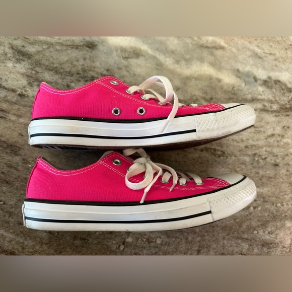 Hot Pink Converse Size 9 - Picture 5 of 11